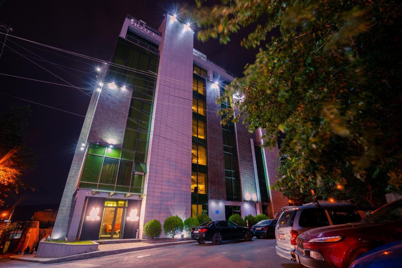 Capitol By Umbrella Otel Tiflis Dış mekan fotoğraf